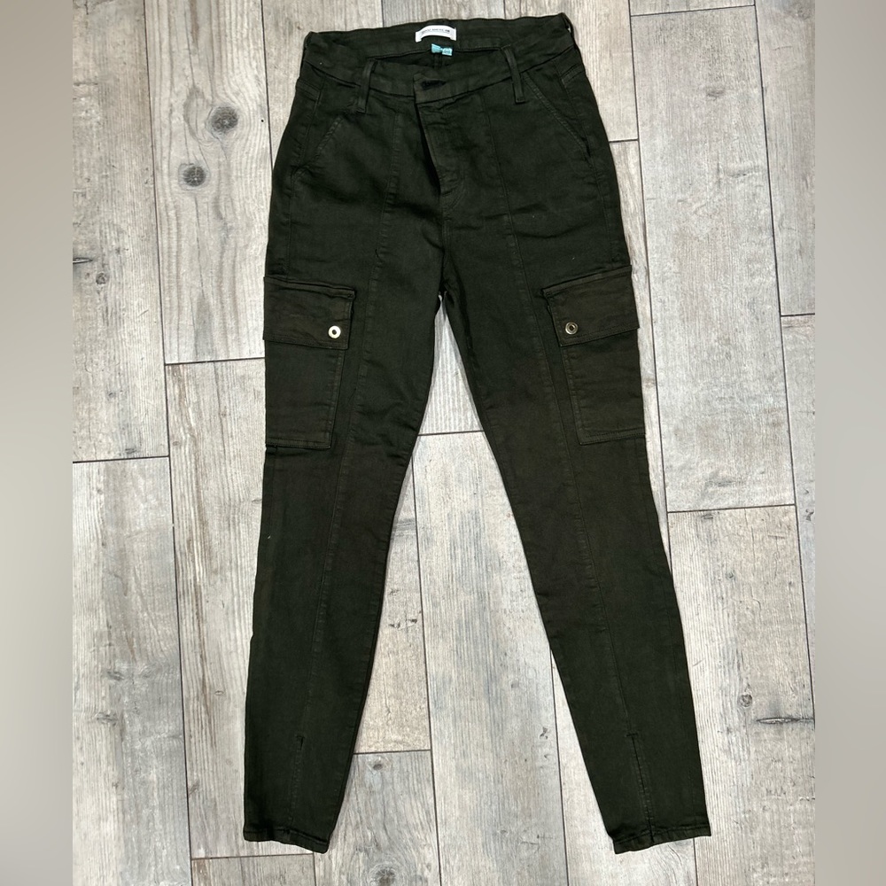 Good American green khaki jeans